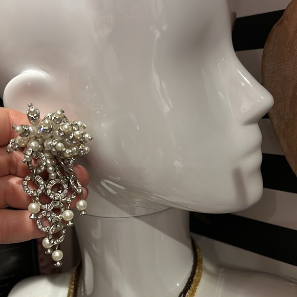 Exquisite Custom Made Bridal Earrings-Boutique - Picture 4 of 12